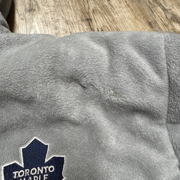 Vintage Reversible Toronto Maple Leafs Jacket - Picture 7 of 10